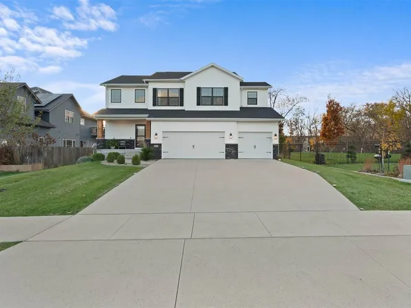1106 Ryan Cir, Coralville, IA 52241
