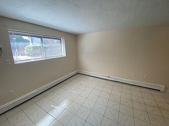 5th image of 47 South St APT 1