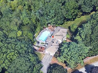 51 Mitchell Rd, Holliston, MA 01746