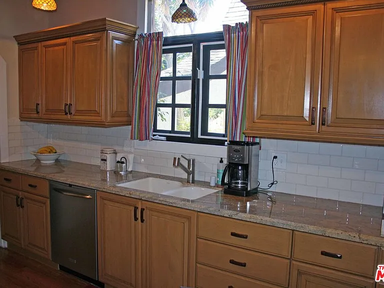 6445 W 5th St — Photo 3