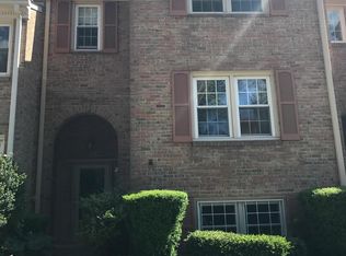 2095 Hopewood Dr, Falls Church, VA