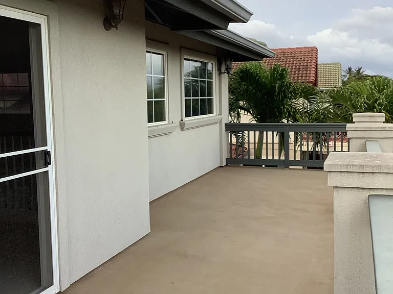 upper lanai