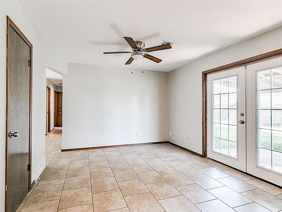 4th image of 1228 SW 78th Ter
