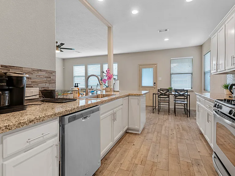 7015 Windy Run Ct — Photo 14