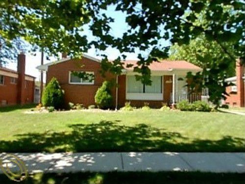 1st image of 34024 Glenview Dr