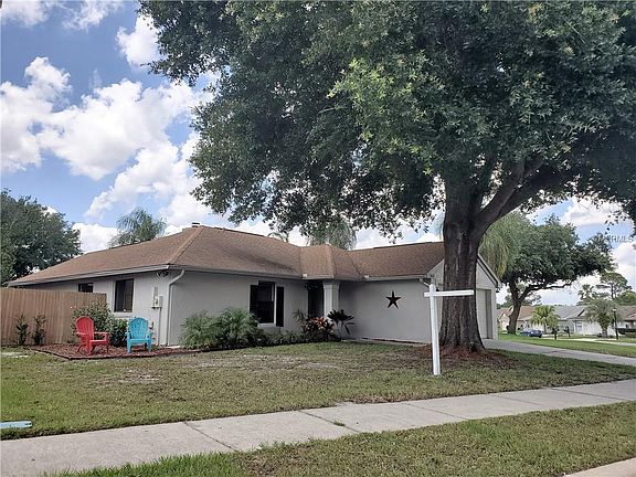 3rd image of 1033 Hornbeam St