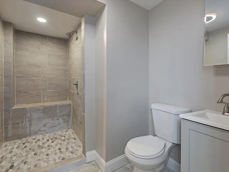 456 Bridge St — Photo 21