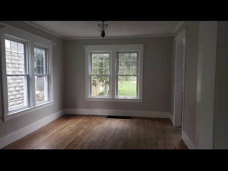 1135 Boyd St — Photo 6