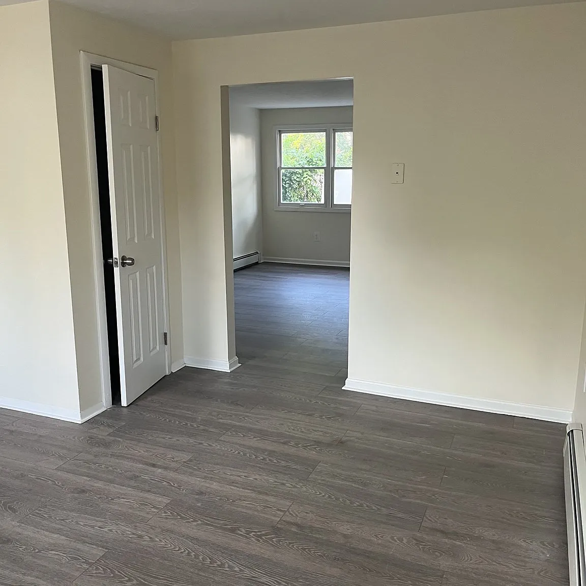 2 bed, 930 sqft, $2,025 — Photo 4