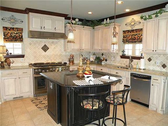 3rd image of 13200 Blue Canyon Cir