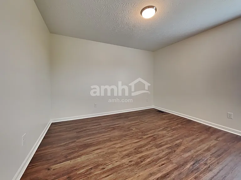 3260 Blue Springs Dr — Photo 18