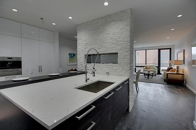 1st image of 1806 W Belmont Ave #3