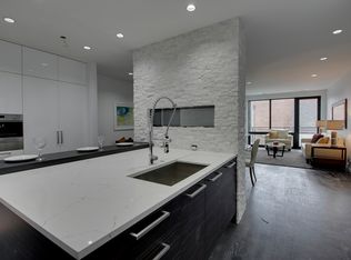 1806 W Belmont Ave #3, Chicago, IL 60657