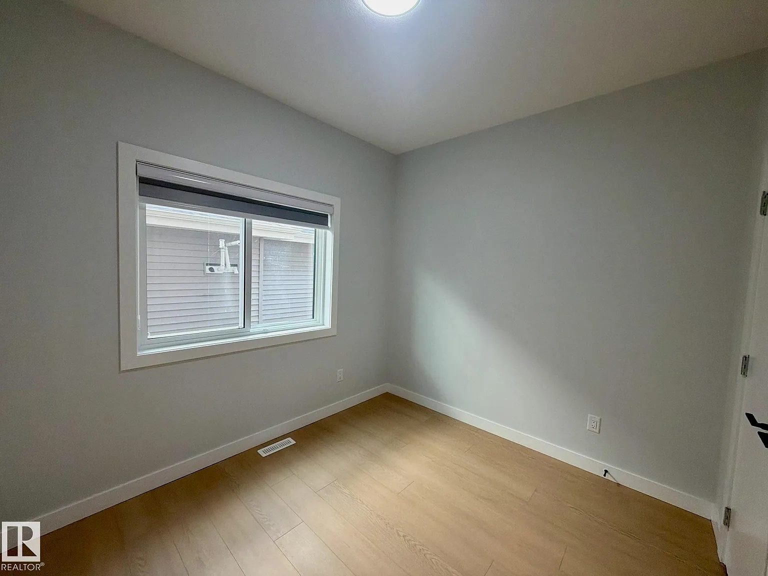 2 bed, 1.0 bath, 699 sqft, $1,195 — Photo 2