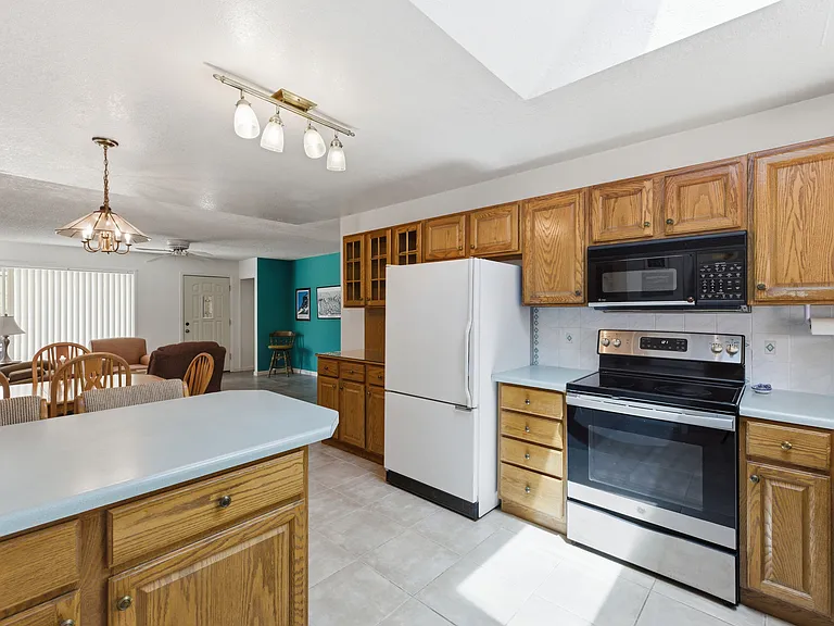 1301 W Montoya Ln — Photo 12