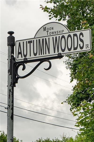 2nd image of 1012 Autumn Woods Dr