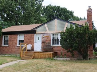 32831 Vermont St, Livonia, MI 48150