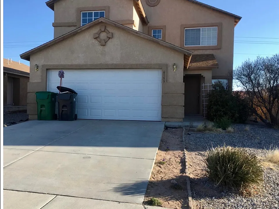 6137 Vaughn Dr NE