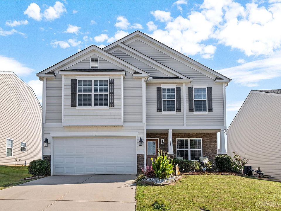 1st image of 2866 Village Center Dr