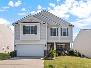 2866 Village Center Dr, Dallas, NC 28034