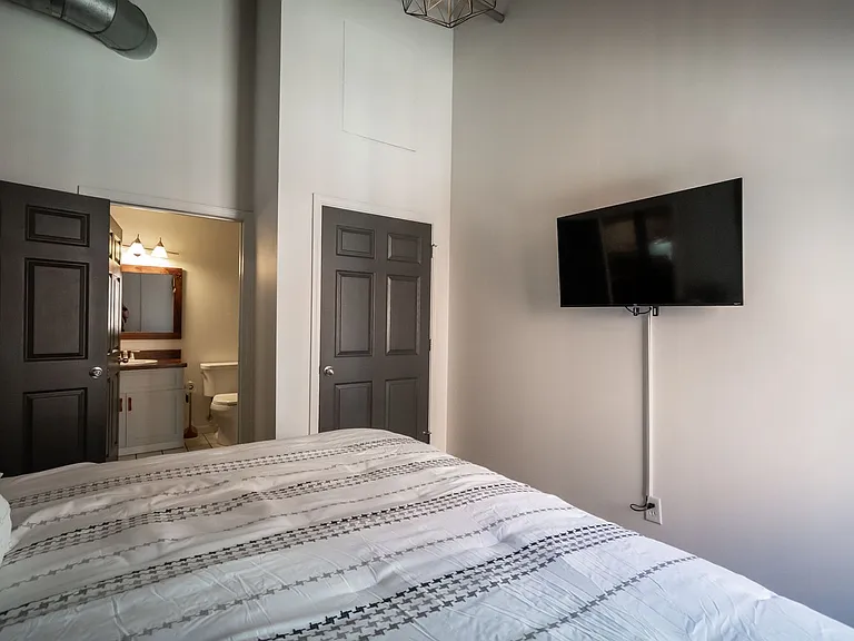 269 N Hull St #202 — Photo 22