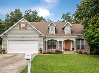 6747 Sawtooth Dr, Ooltewah, TN 37363