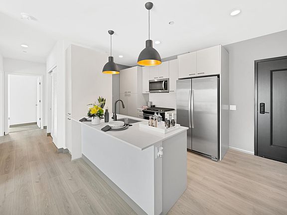 2nd image of 2151 N Elston Ave #746
