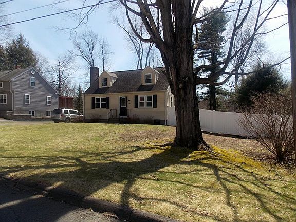 2nd image of 30 Leahey Ave