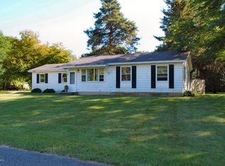 1318 Crescent St, Greenville, MI 48838