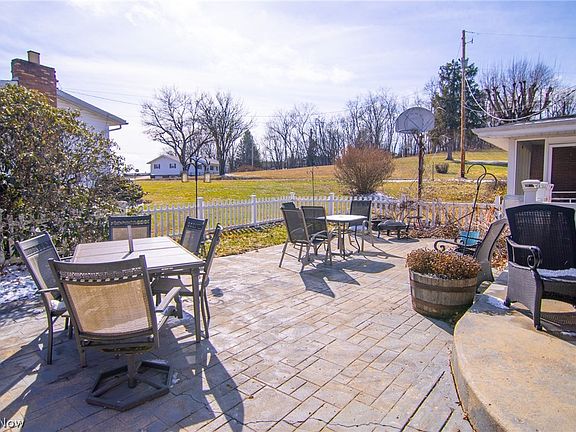 5th image of 49314 Johnson Dr