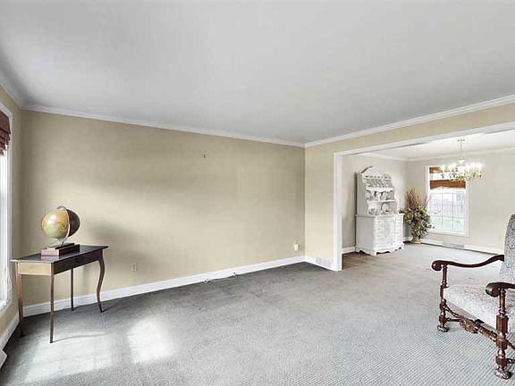 3rd image of 2639 Hillside Heights Dr