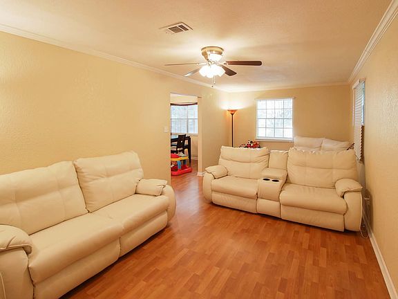4th image of 1305 Finley Dr