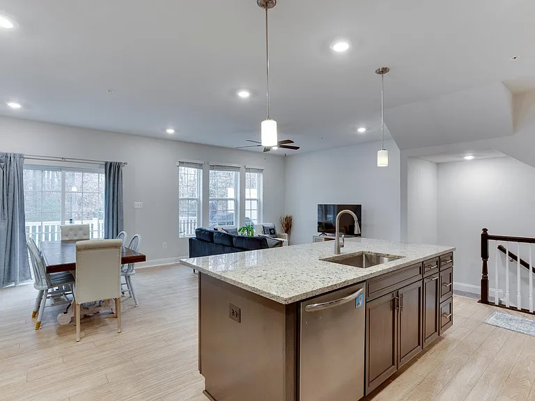 1295 Orchid Rd — Photo 8