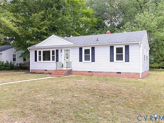 3rd image of 3022 Pinehurst Rd
