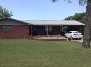 178 Gold St, Bowie, TX 76230