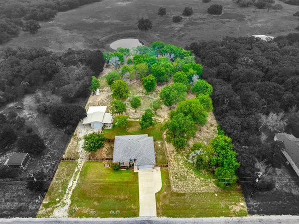 129 Ronnie Ln, Weatherford, TX 76088