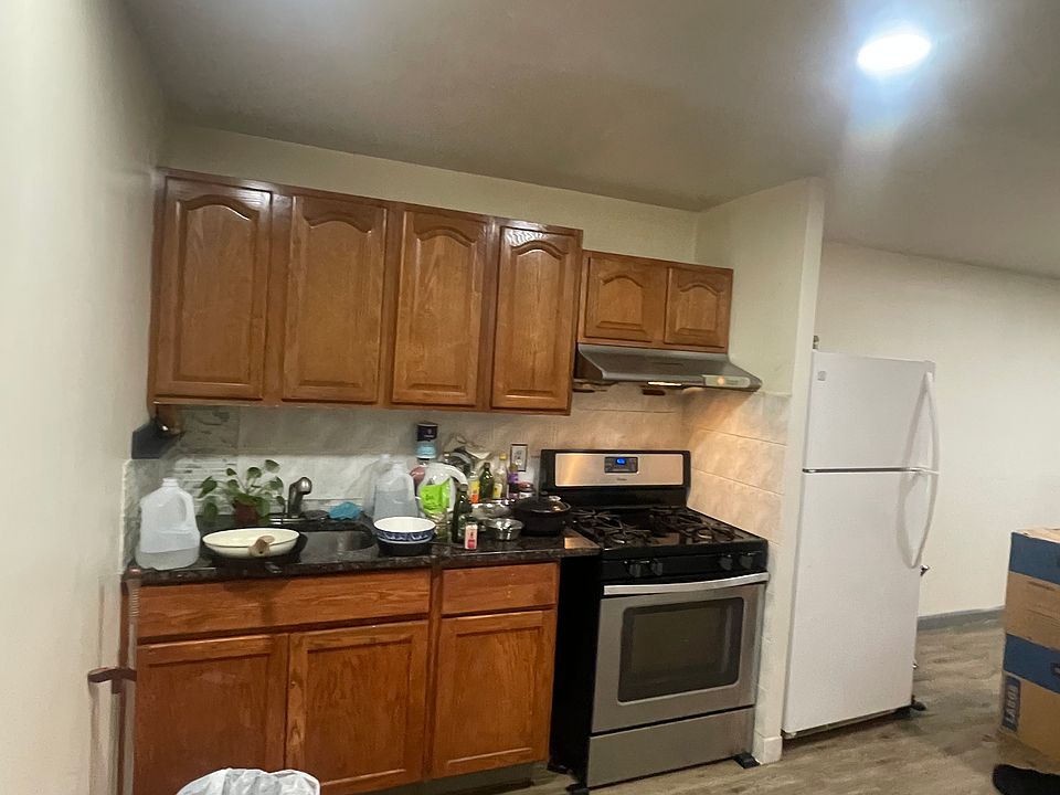 1st image of 14030A 34th Ave #4