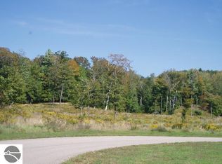 27 Celestial Ridge Dr, Onekama, MI 49675