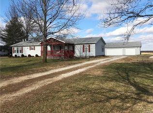 711 E State St, Palmyra, IL 62674