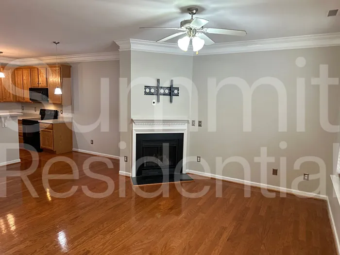 2 bed, 2.0 bath, 1350 sqft, $1,745 — Photo 4