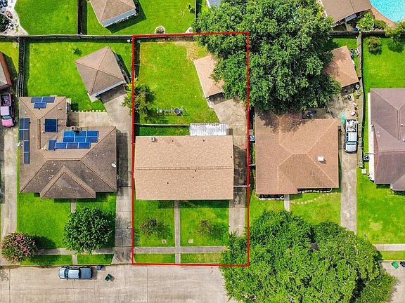 2nd image of 10602 Sagebriar Dr