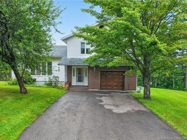 47 Mollins Rd, Coverdale, NB E4J 2W8