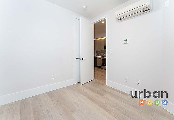 4th image of 324 E 116th St #4Q