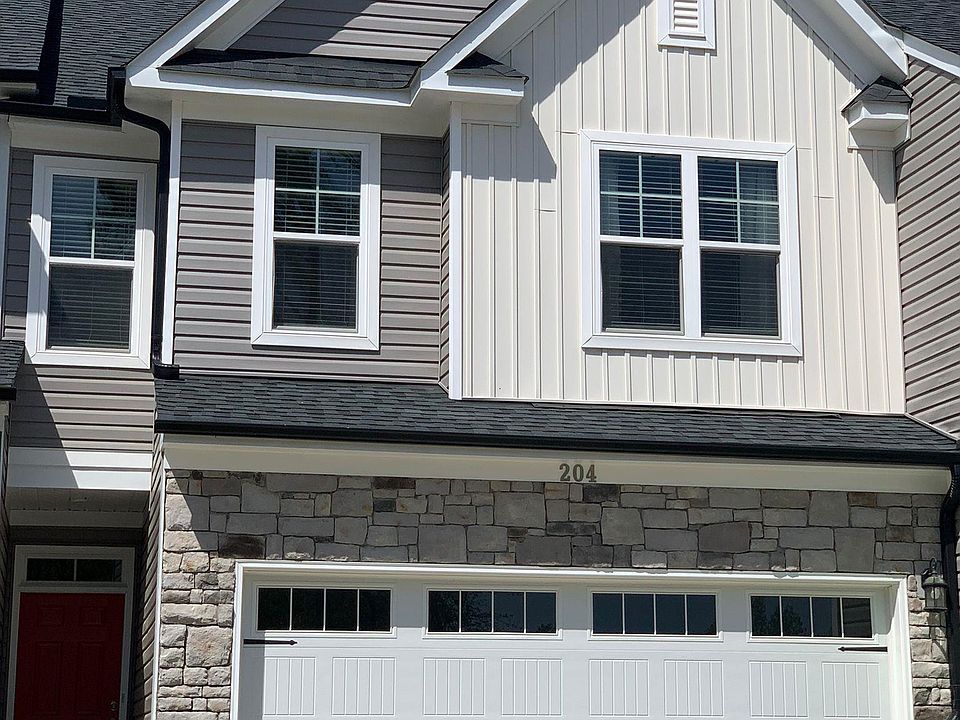 1st image of 204 Hidden Run Ln