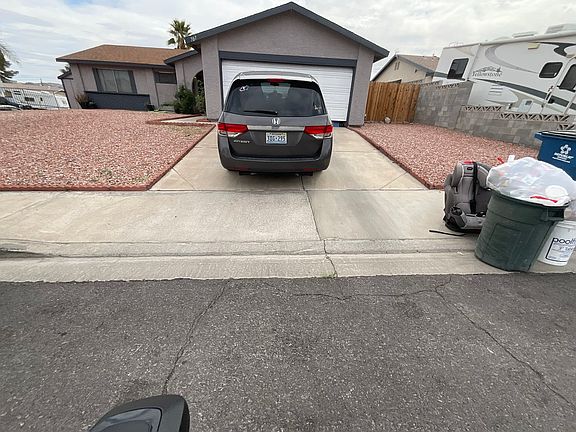 3rd image of 707 Honeybee Ct