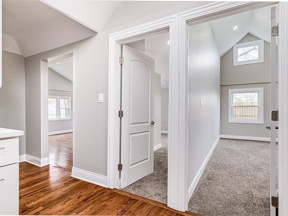 4th image of 5648 W 87th Pl