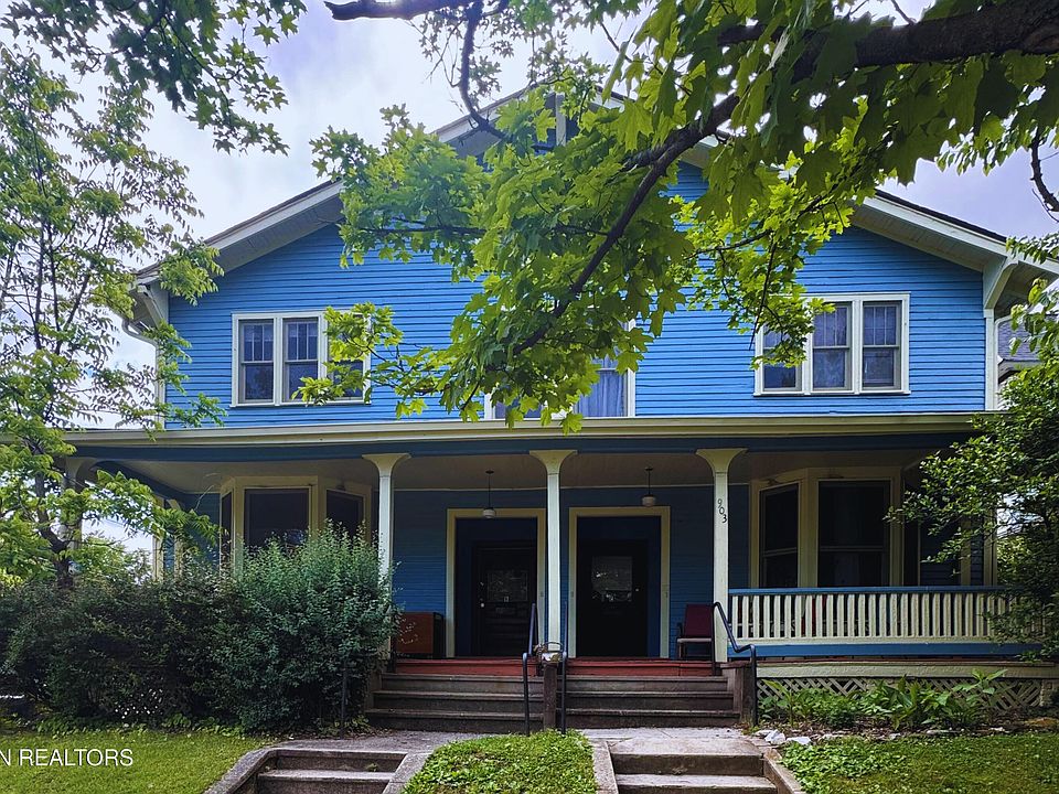 1st image of 903 Luttrell St