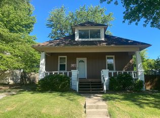 411 N 38th St, Belleville, IL 62226