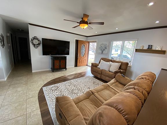 4th image of 312 Oldweiler Dr