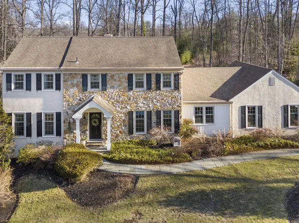 807 Llanelly Ln, Berwyn, PA 19312